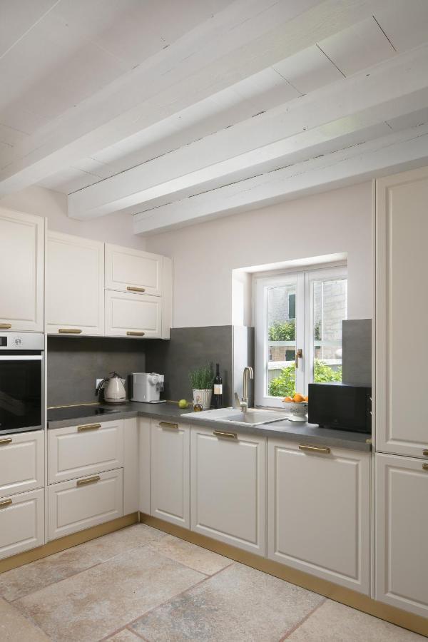 Residence Pietre D'Istria - With Private Service Burici Экстерьер фото